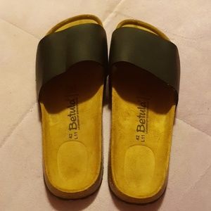 Betula Licensed by Birkenstocks. Size 42 L11